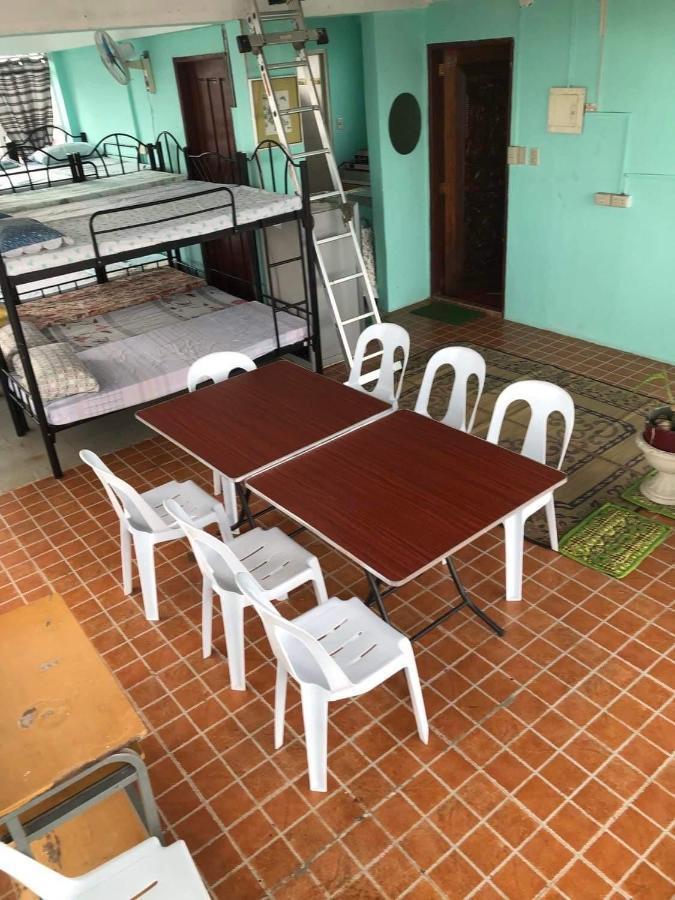 Apartament The Mansion - Backpackers Near Airport Manila Zewnętrze zdjęcie