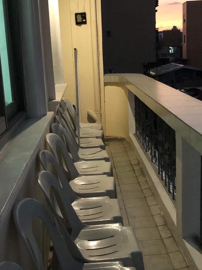 Apartament The Mansion - Backpackers Near Airport Manila Zewnętrze zdjęcie
