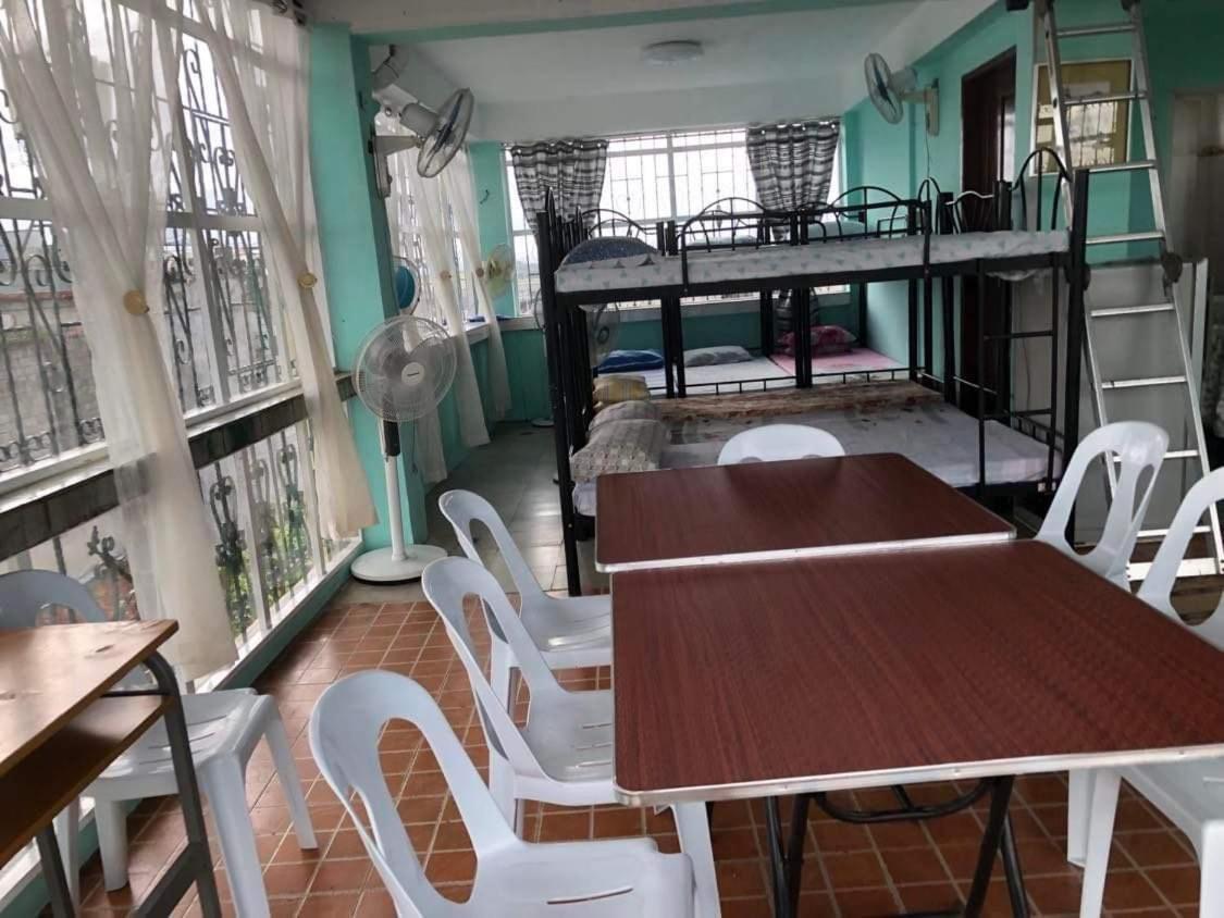 Apartament The Mansion - Backpackers Near Airport Manila Zewnętrze zdjęcie